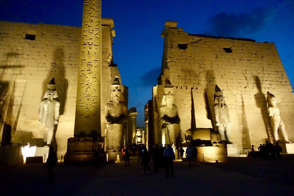Próximos viajes a Egipto de Viajes Savitur. Templo de Luxor de Noche